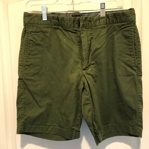 J Crew Green Flat Front Shorts - 31 Waist 9 Inseam